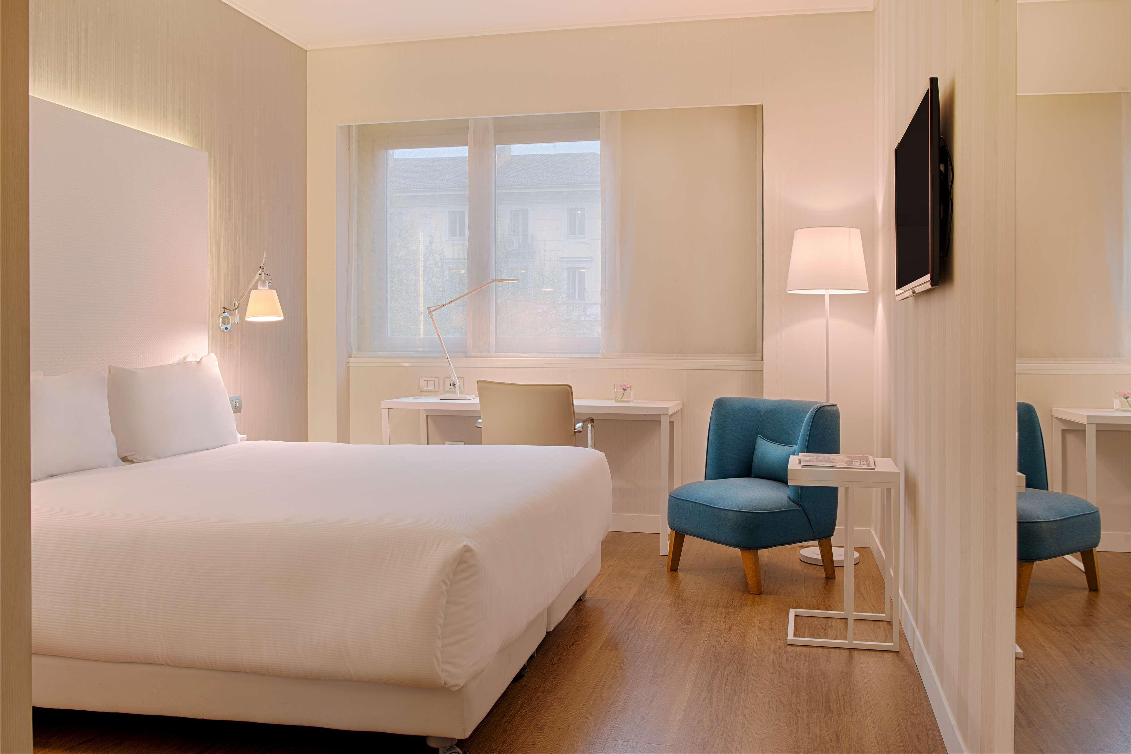 Hotel NH Torino Centro Esterno foto