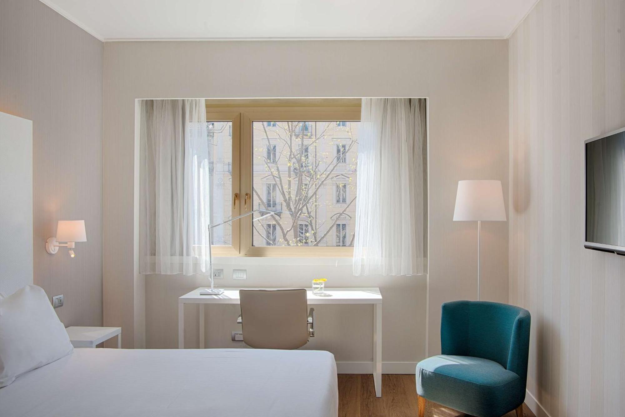 Hotel NH Torino Centro Esterno foto