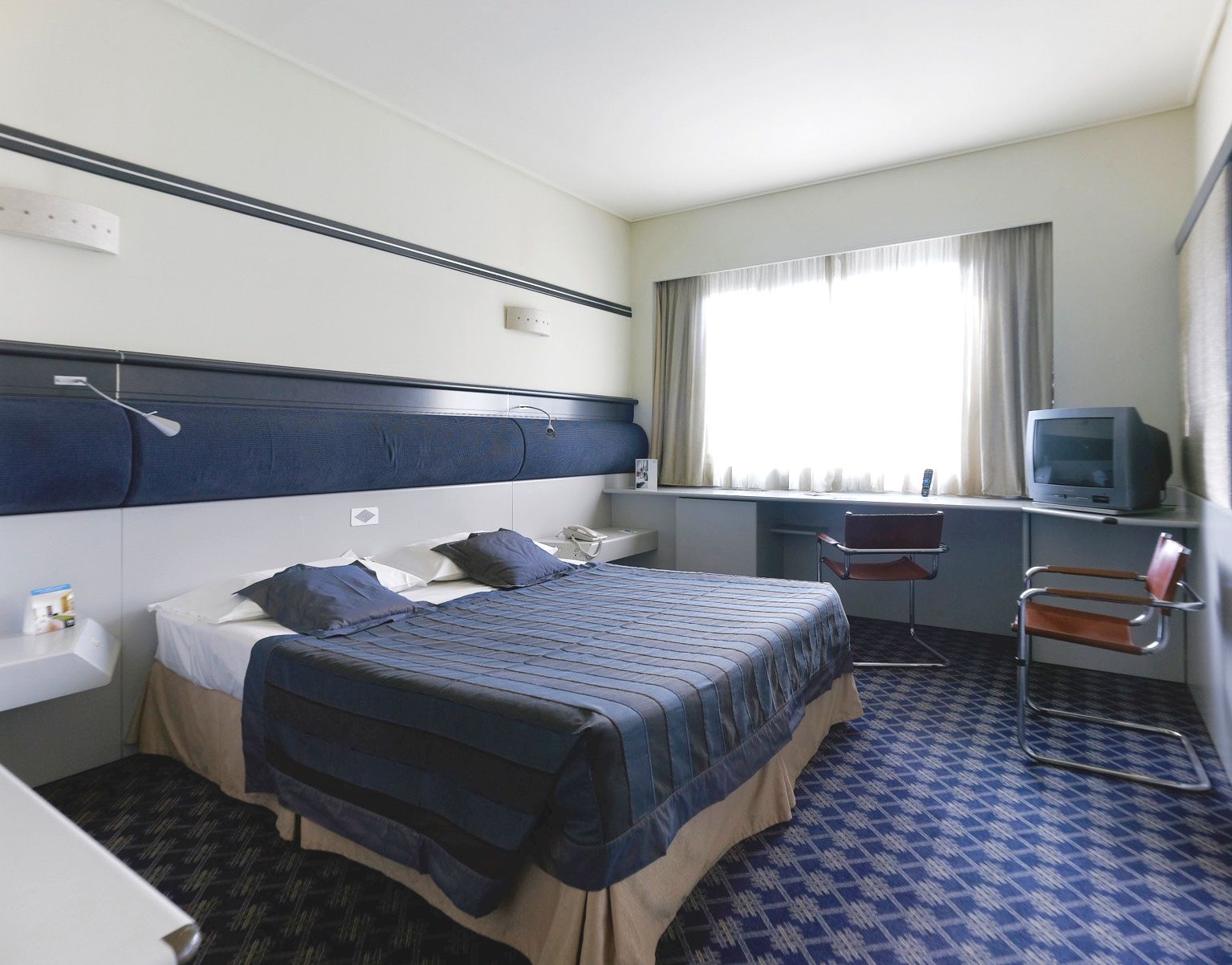 Hotel NH Torino Centro Esterno foto